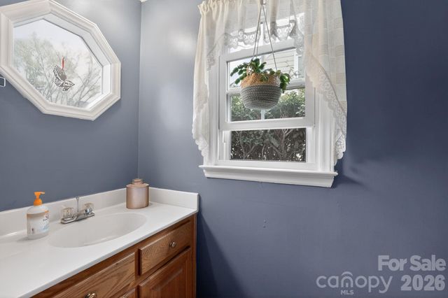 9510 Saddle Run Trail, Charlotte, NC 28269