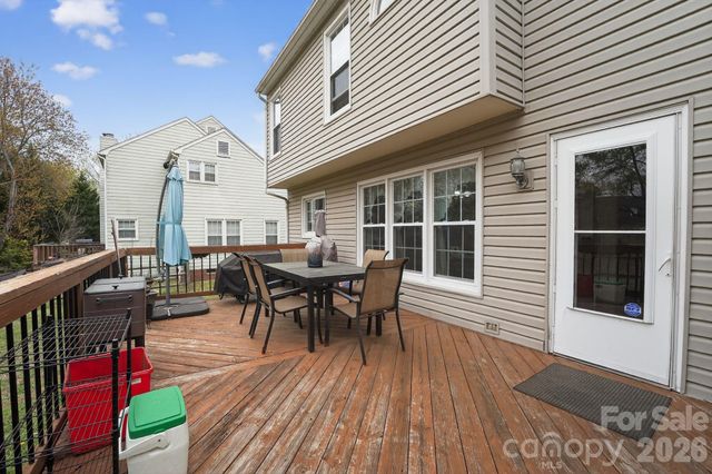 9510 Saddle Run Trail, Charlotte, NC 28269