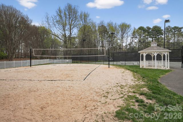 9510 Saddle Run Trail, Charlotte, NC 28269