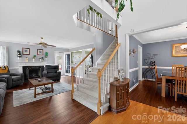 9510 Saddle Run Trail, Charlotte, NC 28269