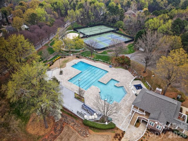 9510 Saddle Run Trail, Charlotte, NC 28269