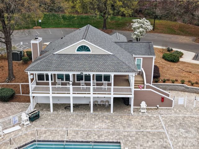 9510 Saddle Run Trail, Charlotte, NC 28269