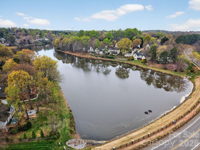 9510 Saddle Run Trail, Charlotte, NC 28269