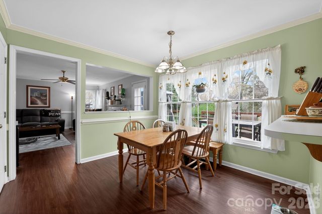 9510 Saddle Run Trail, Charlotte, NC 28269