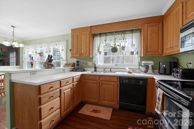 9510 Saddle Run Trail, Charlotte, NC 28269