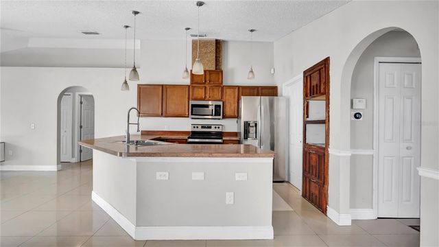 37 PETERLEE COURT, Kissimmee, FL 34758