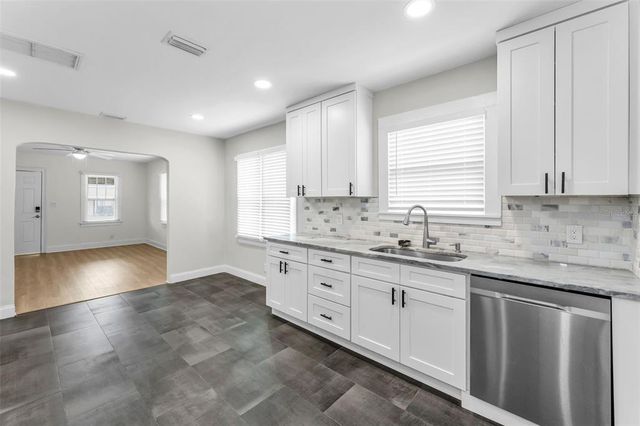3237 4TH AVENUE S, St Petersburg, FL 33712