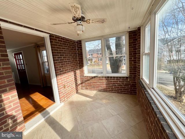 1010 N KENTUCKY ST, Arlington, VA 22205