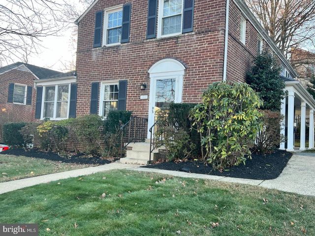 1010 N KENTUCKY ST, Arlington, VA 22205