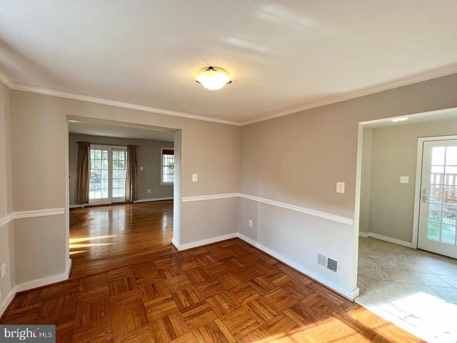 1010 N KENTUCKY ST, Arlington, VA 22205