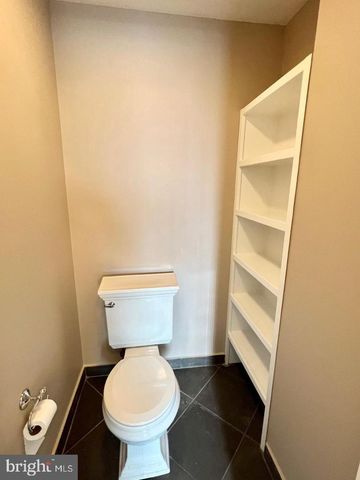 1010 N KENTUCKY ST, Arlington, VA 22205