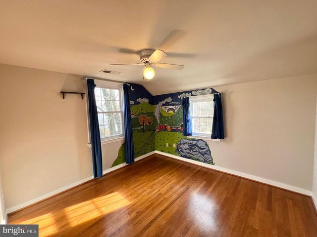 1010 N KENTUCKY ST, Arlington, VA 22205