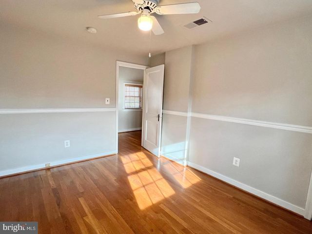 1010 N KENTUCKY ST, Arlington, VA 22205