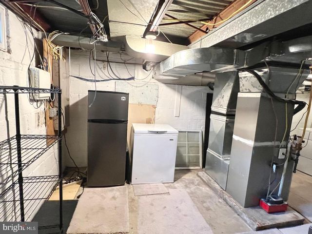 1010 N KENTUCKY ST, Arlington, VA 22205