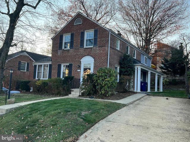 1010 N KENTUCKY ST, Arlington, VA 22205