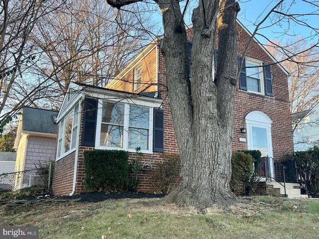 1010 N KENTUCKY ST, Arlington, VA 22205