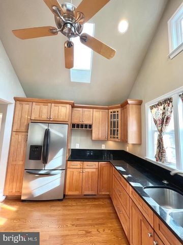 1010 N KENTUCKY ST, Arlington, VA 22205