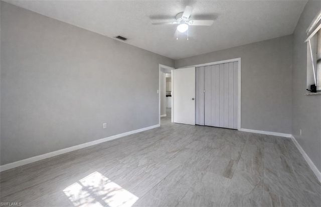 424 Cactus CIR, Lehigh Acres, FL 33936