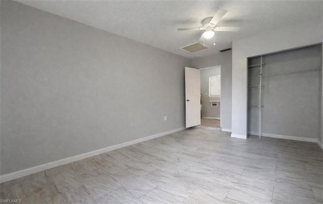 424 Cactus CIR, Lehigh Acres, FL 33936