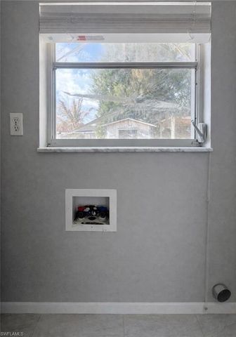 424 Cactus CIR, Lehigh Acres, FL 33936