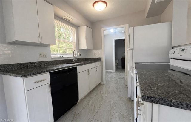 424 Cactus CIR, Lehigh Acres, FL 33936