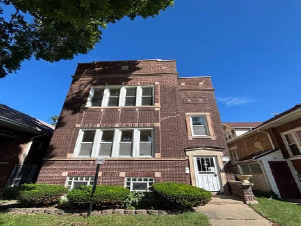 7439 S Prairie Avenue, Chicago, IL 60619 — photo 2