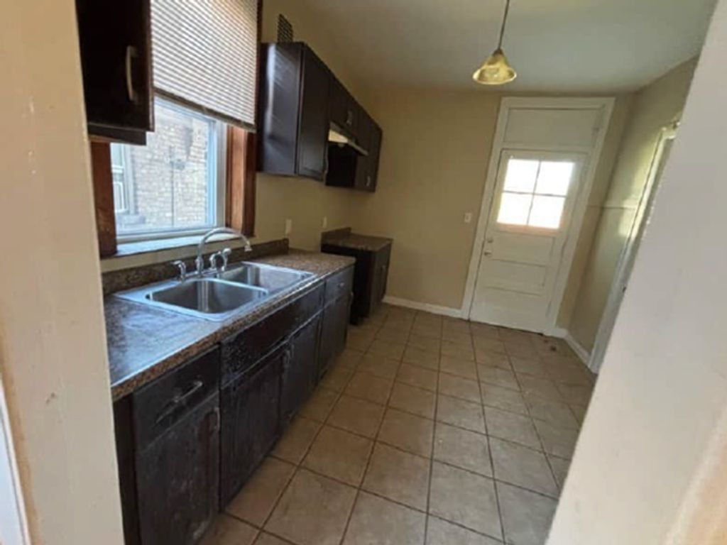 7439 S Prairie Avenue, Chicago, IL 60619 — photo 4
