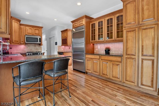 1114 Van Arsdale Dr, Branchburg Twp., NJ 08853