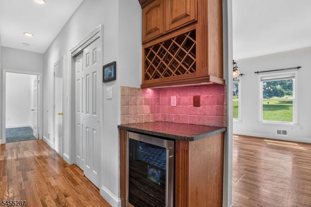1114 Van Arsdale Dr, Branchburg Twp., NJ 08853