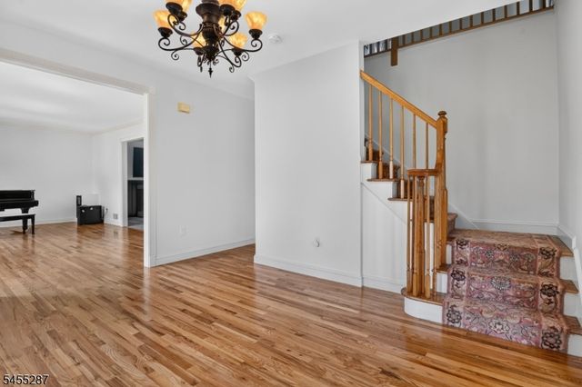 1114 Van Arsdale Dr, Branchburg Twp., NJ 08853
