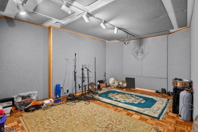 1114 Van Arsdale Dr, Branchburg Twp., NJ 08853