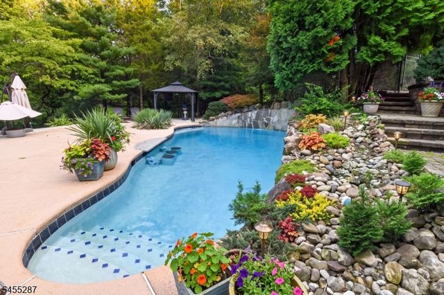 1114 Van Arsdale Dr, Branchburg Twp., NJ 08853