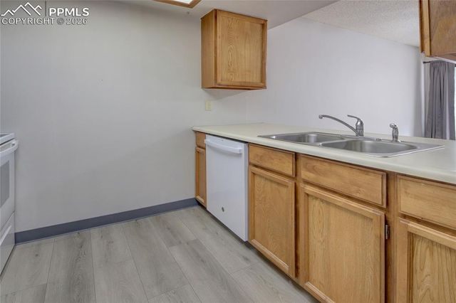 144 W Rockrimmon Boulevard 102, Colorado Springs, CO 80919