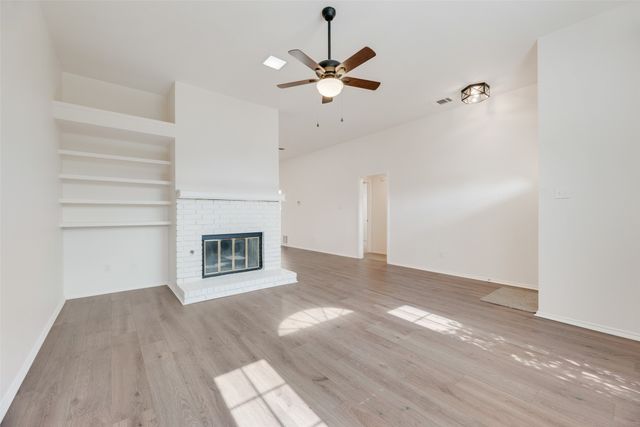 2018 Hearthside Lane, Garland, TX 75044