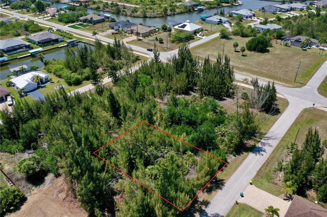 8401 ANTWERP CIRCLE, Port Charlotte, FL 33981