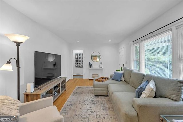 1095 Latham Road, Decatur, GA 30033