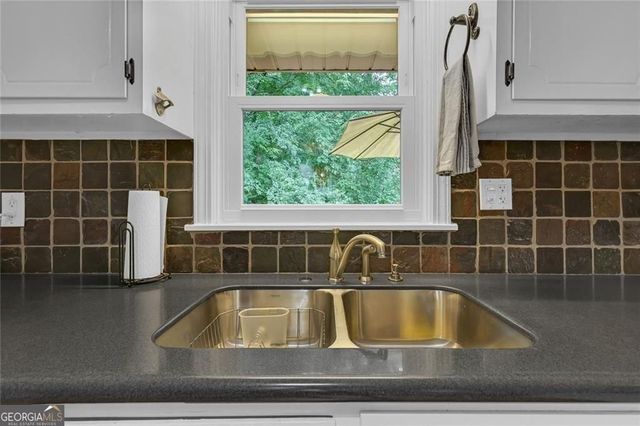 1095 Latham Road, Decatur, GA 30033