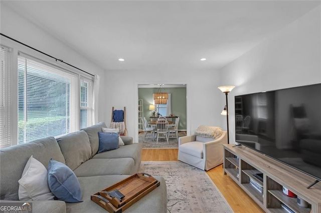 1095 Latham Road, Decatur, GA 30033