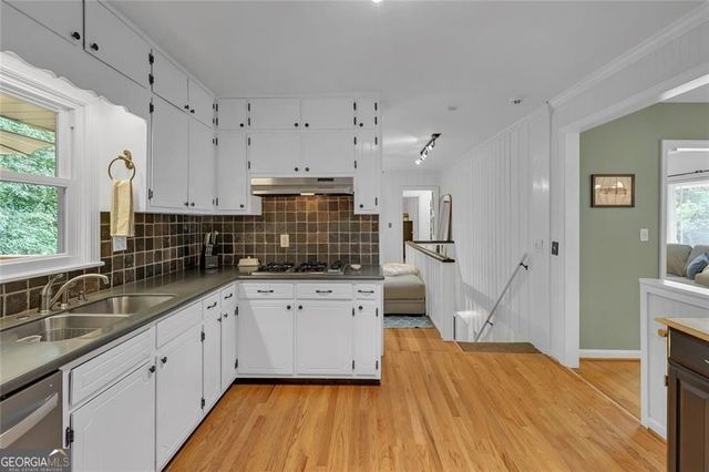 1095 Latham Road, Decatur, GA 30033