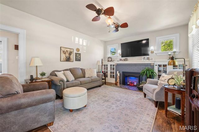545 Richter Hill, Collinsville, IL 62234