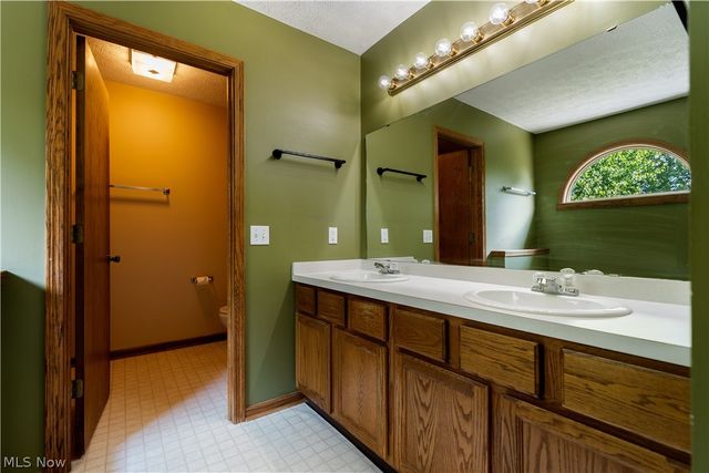 2124 Mount Pleasant Street NE, Canton, OH 44721
