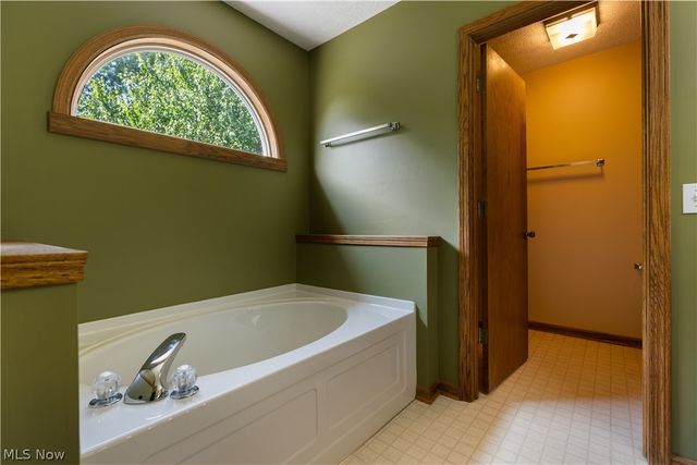 2124 Mount Pleasant Street NE, Canton, OH 44721