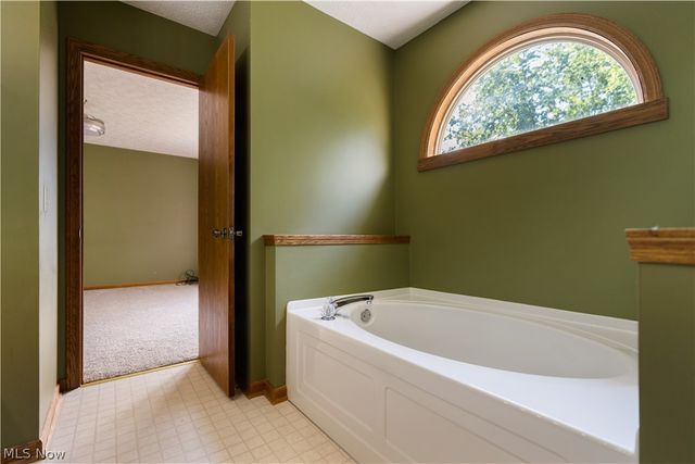 2124 Mount Pleasant Street NE, Canton, OH 44721