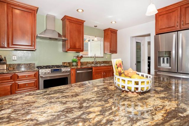 942 Cimarron, Escondido, CA 92029