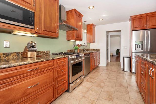 942 Cimarron, Escondido, CA 92029