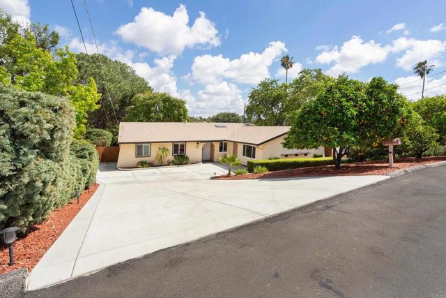 942 Cimarron, Escondido, CA 92029