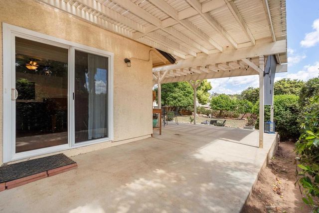 942 Cimarron, Escondido, CA 92029