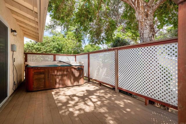 942 Cimarron, Escondido, CA 92029