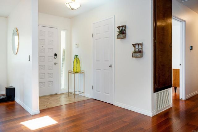 942 Cimarron, Escondido, CA 92029