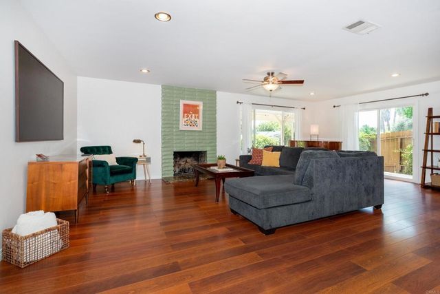 942 Cimarron, Escondido, CA 92029